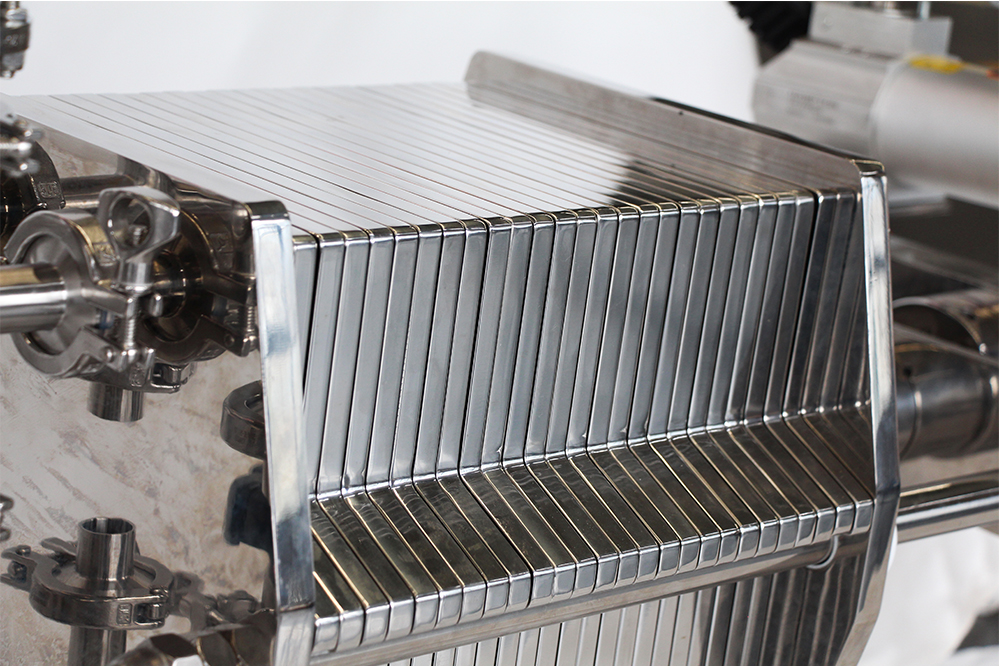  Sanitary metal filter